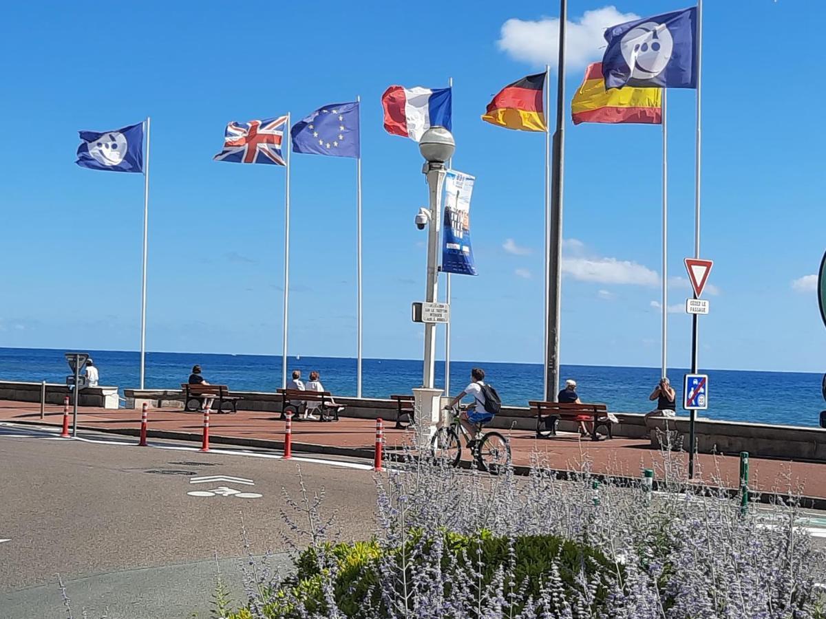 Appartement Vue Sur Mer Les Sables-dʼOlonne Exterior foto